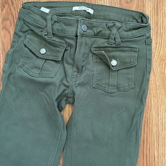 Pacsun low rise cargo flare 26 - Picture 3 of 7
